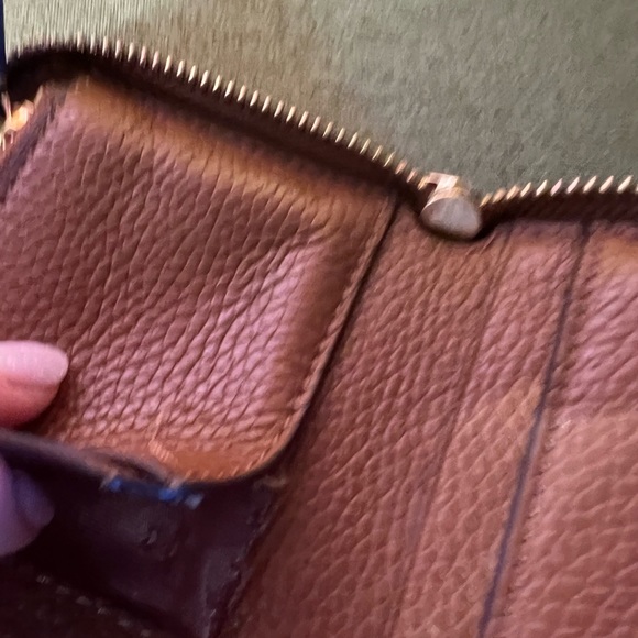 Tory Burch EUC bag and fair condition wallet. - Picture 6 of 9